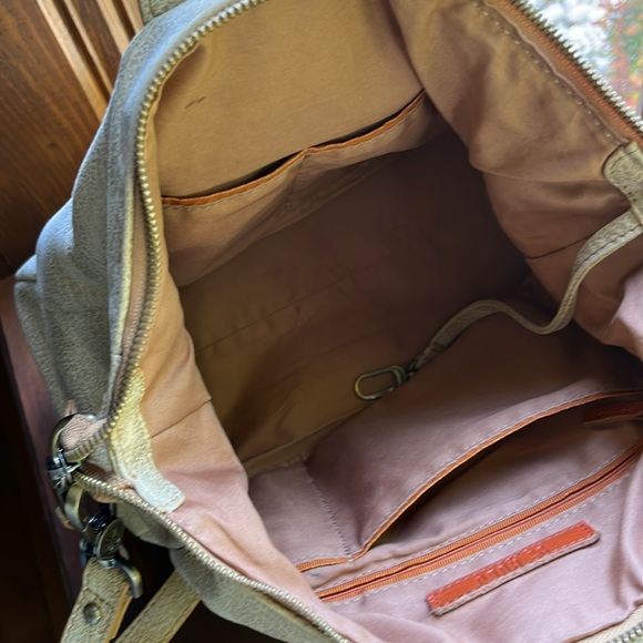 Handbag - Picture 6 of 10